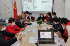 江西萍乡：社区课堂帮助老年人玩转智能手机