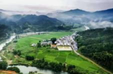 江西铜鼓：条条公路串起美丽乡村