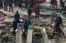 江西九江浔阳区：增殖放流 45万尾鱼苗游进长江