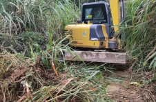 江西万年：整治道路破解山区群众出行难