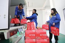江西抚州东乡区：春节电商来帮忙 “土味”年货销售旺