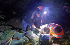 江西广昌：连夜抢修保供水 及时疏通解民忧