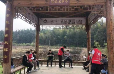 江西奉新：“百姓说事点”把问题摆上桌面议