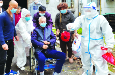 江西南昌：民生服务不断档 购物就医有保障