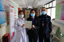 江西玉山：两省法院合力解决少年“身份”问题