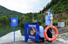 江西分宜：200余套防溺水救援设备“上岗”