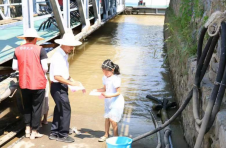 江西九江：志愿者巡逻“打卡”筑起防溺水安全防线